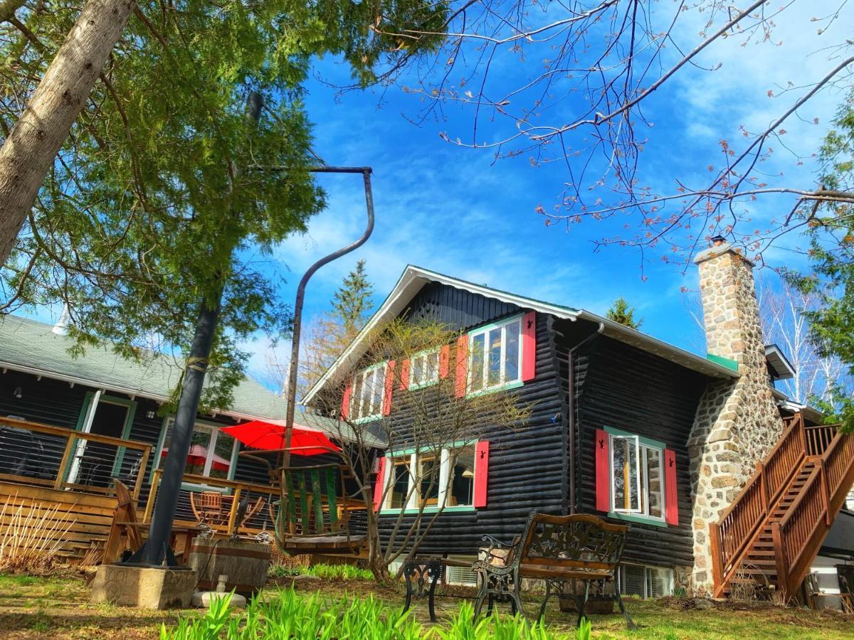 Auberge Le Lupin-Self Check-In Mont-Tremblant Bagian luar foto