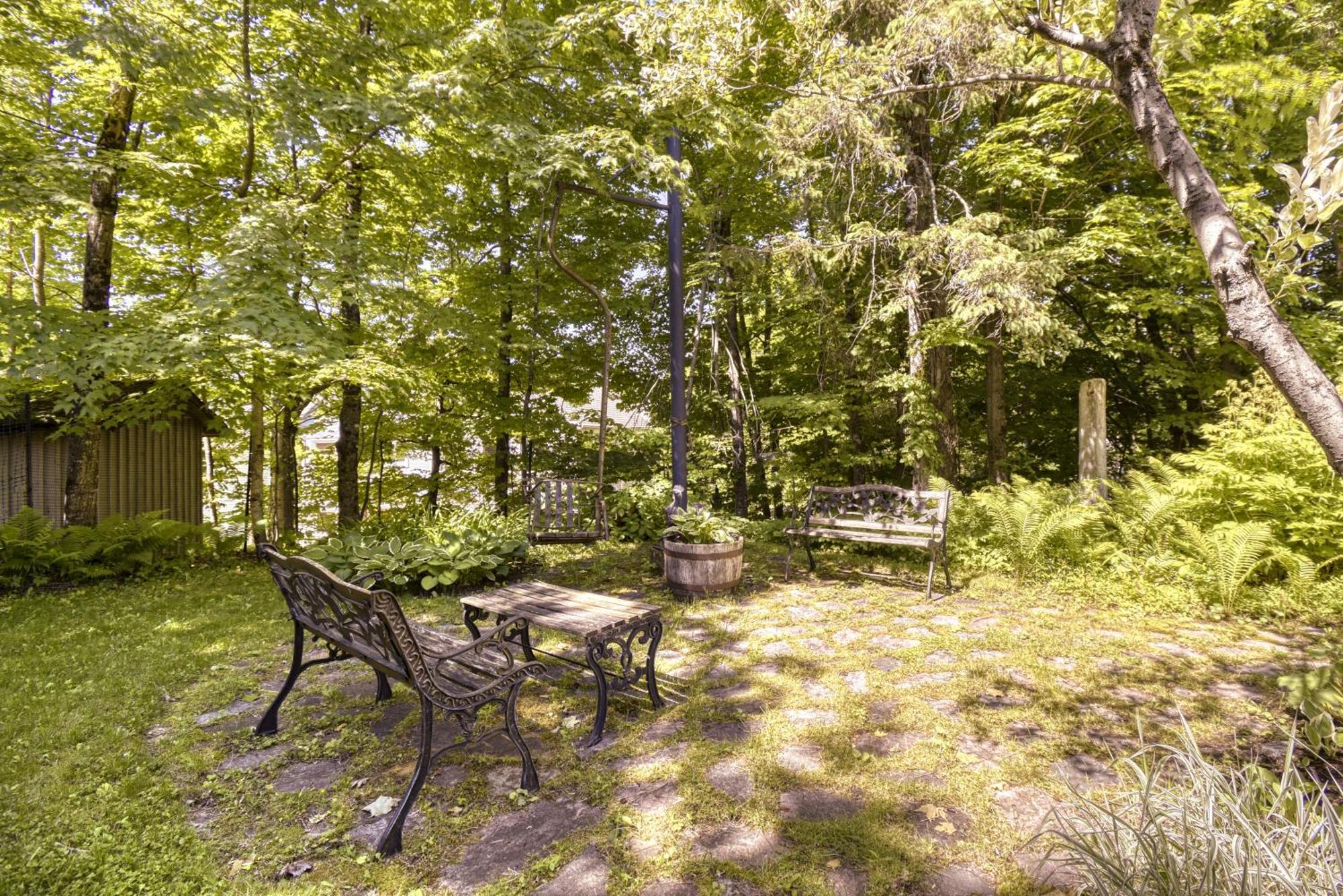 Auberge Le Lupin-Self Check-In Mont-Tremblant Bagian luar foto