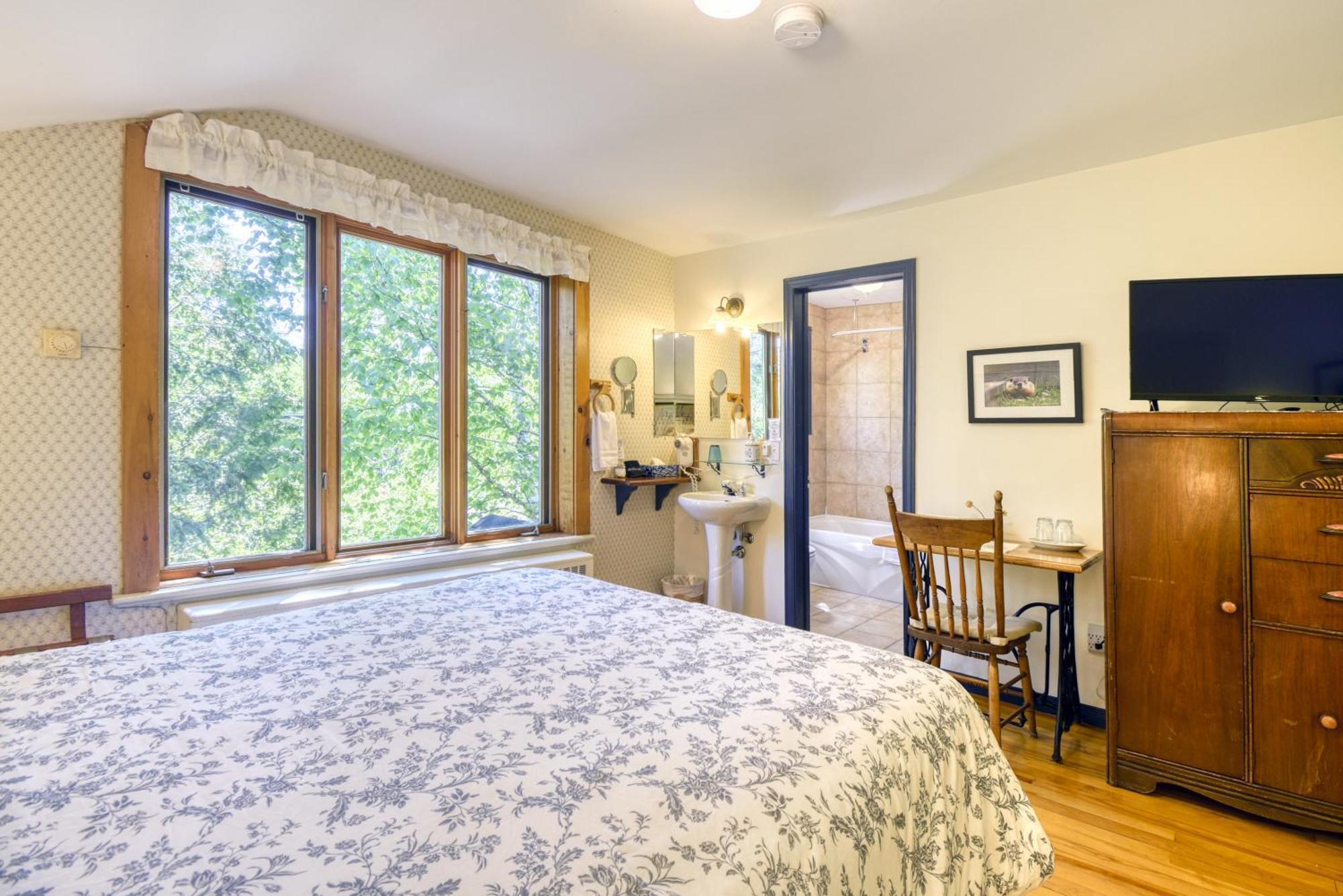 Auberge Le Lupin-Self Check-In Mont-Tremblant Bagian luar foto