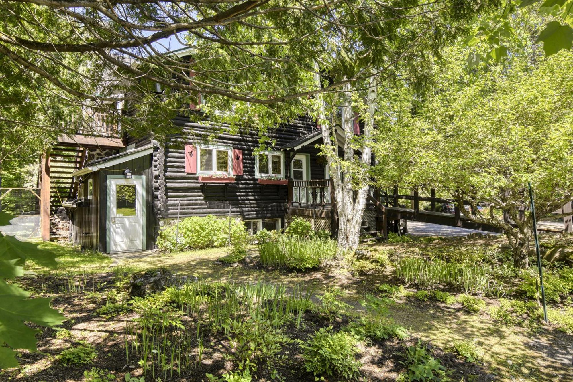 Auberge Le Lupin-Self Check-In Mont-Tremblant Bagian luar foto
